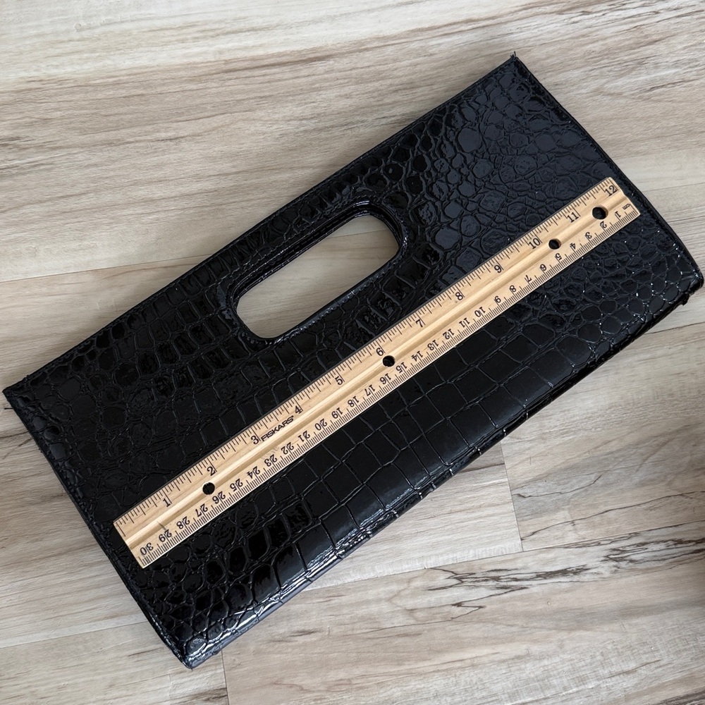 Black Crocodile Embossed Clutch - Picture 4 of 5